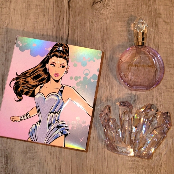 3.4 oz R.E.M. EDP spray Ariana Grande
